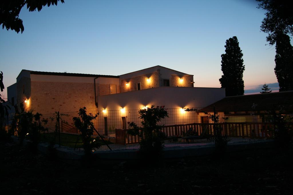 La Dimora Gigante Bed & Breakfast Castellana Grotte Ngoại thất bức ảnh